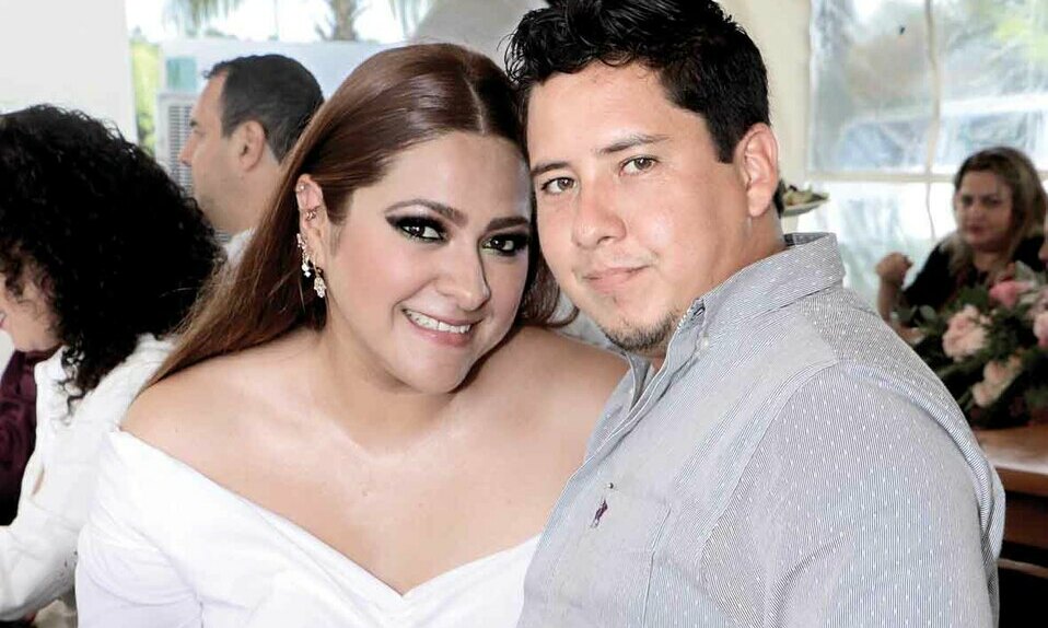 Paola Cano y Rolando Fernández / Dennis Hernández