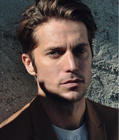 Lucas Bravo: Quién es el guapo francés de "Emily in Paris" (Foto: Instagram)