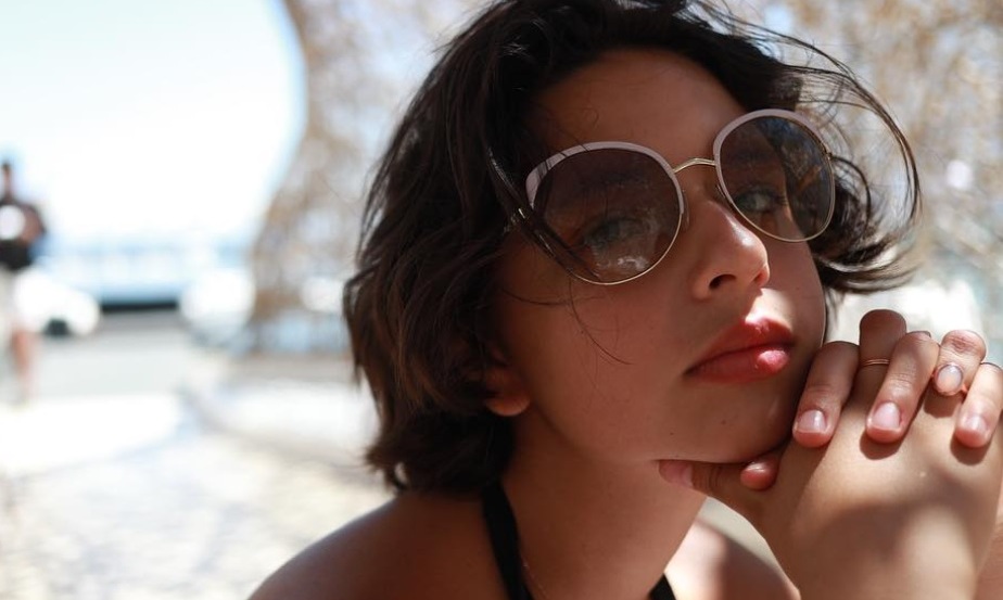 Su primer sencillo fue "Tu sangre en mi cuerpo"