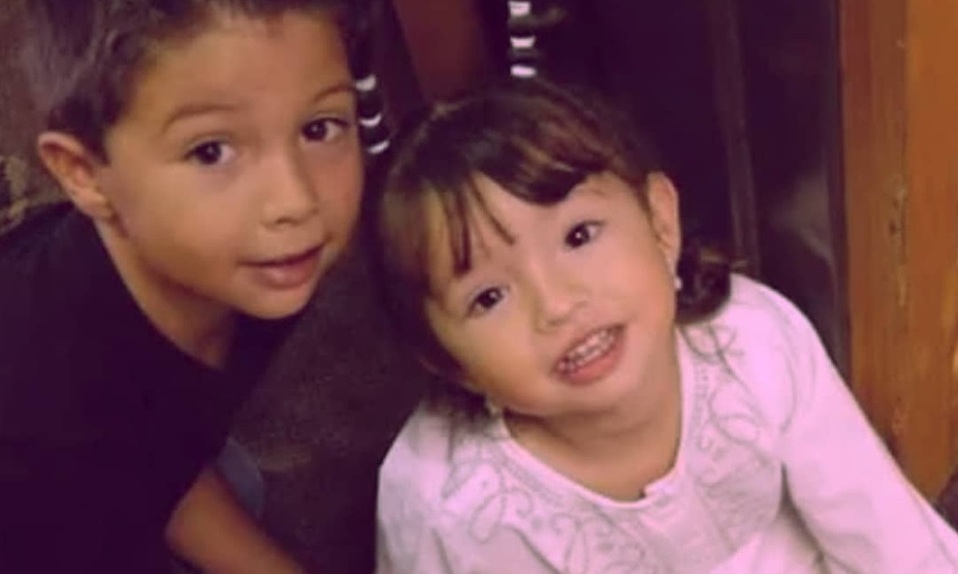 Desde temprana edad ha acompañado a su padre en giras por toda América Latina