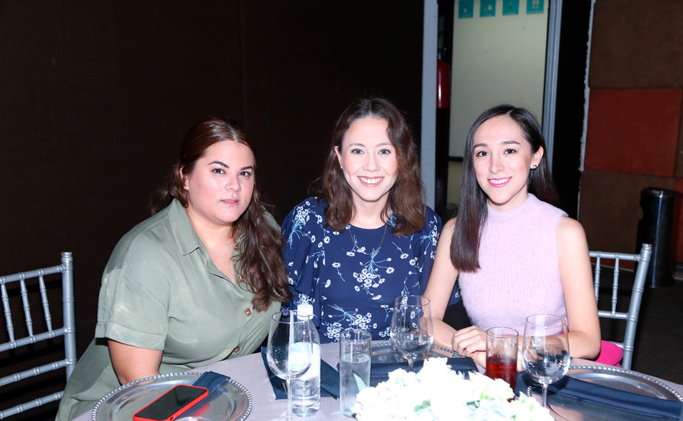 Daniela, Andrea y Andrea
