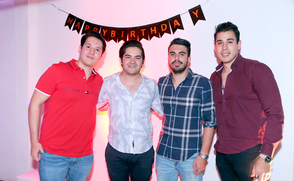 Eduardo, Mario, Salvador y Jorge