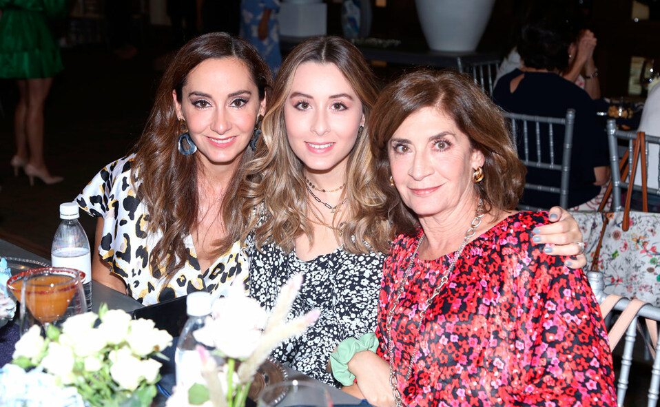 Luly, Karla y Lourdes