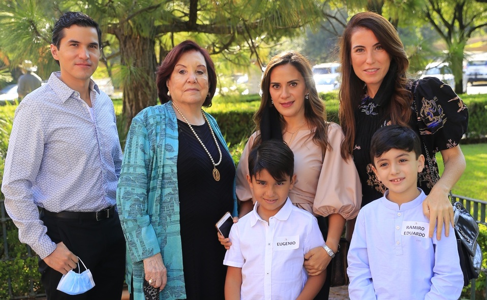 Marcelo González, Vica Treviño de Garza, Lilian González, Karla Treviño, Eugenio Flores y Ramiro Treviño  / Foto: Omar Valdez