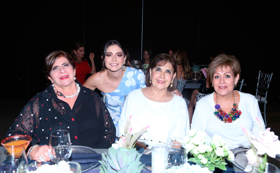 Patricia, Arlette, Soledad y Rebeca