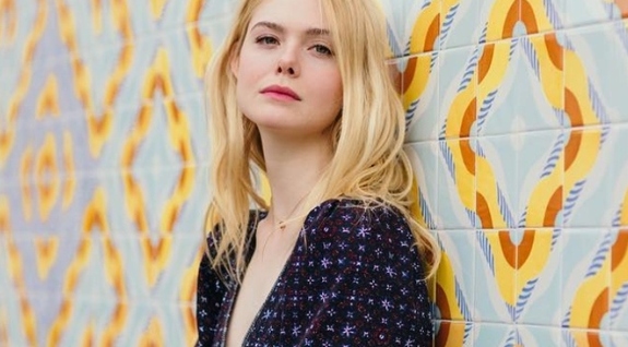 Elle Fanning y la rara enfermedad en la piel que sufre: eccema (Foto: Instagram)