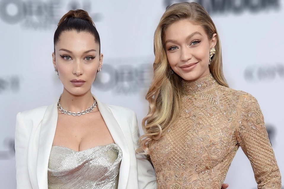 Un año después hizo colaboraciones con su hermana, Gigi Hadid