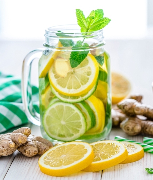 Agua de limón en ayunas: Beneficios y razones para tomarla (Foto: Getty Images)