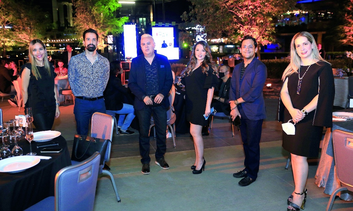 Jessica Ríos, Chava Rax, Willy Rodríguez, Wendy Murguía, Héctor Menchaca y Cynthia Villarreal Foto: Daniel Saldívar