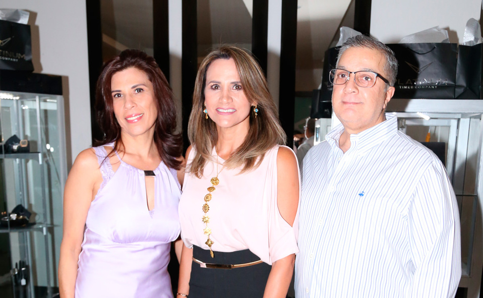 ANGÉLICA, CLAUDIA Y JUAN CARLOS