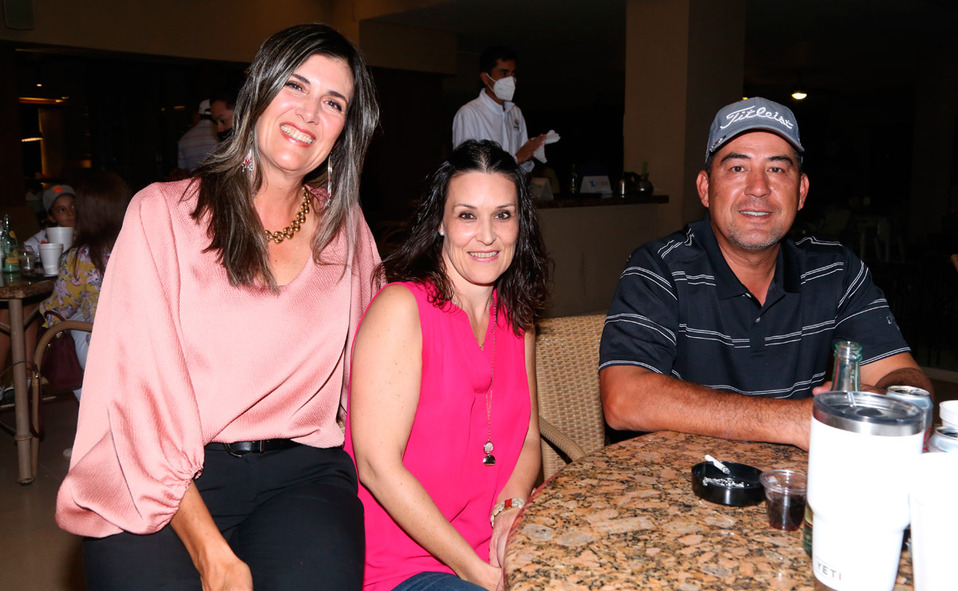 CECILIA, CRISTINA Y SERGIO IVÁN