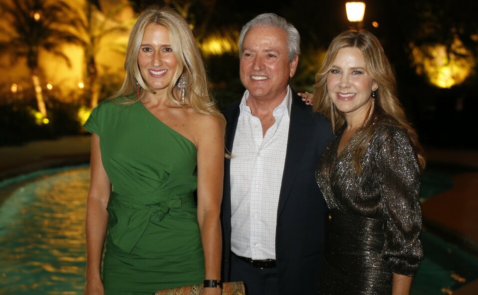 Mónica Santos, Alberto Pérez y Marcela Santos. FOTO: DANIEL SALDÍVAR