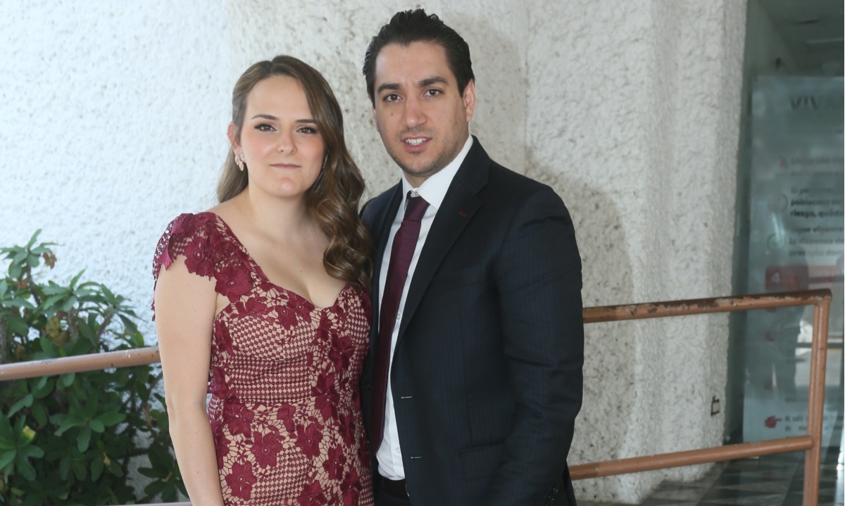 Paola Deschamps y César Cruz / Omar Valdez