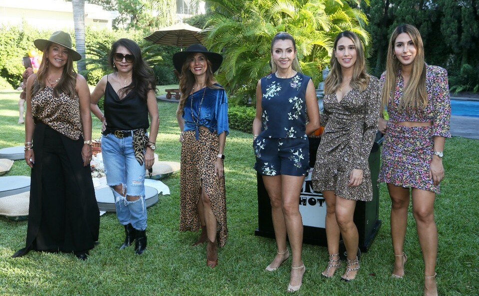 Emma Martínez, Ivonne Pineda, Olga Mejía, Gaby Madrid, Ruth Nassar y Esther Nassar | Foto: Omar Valdez