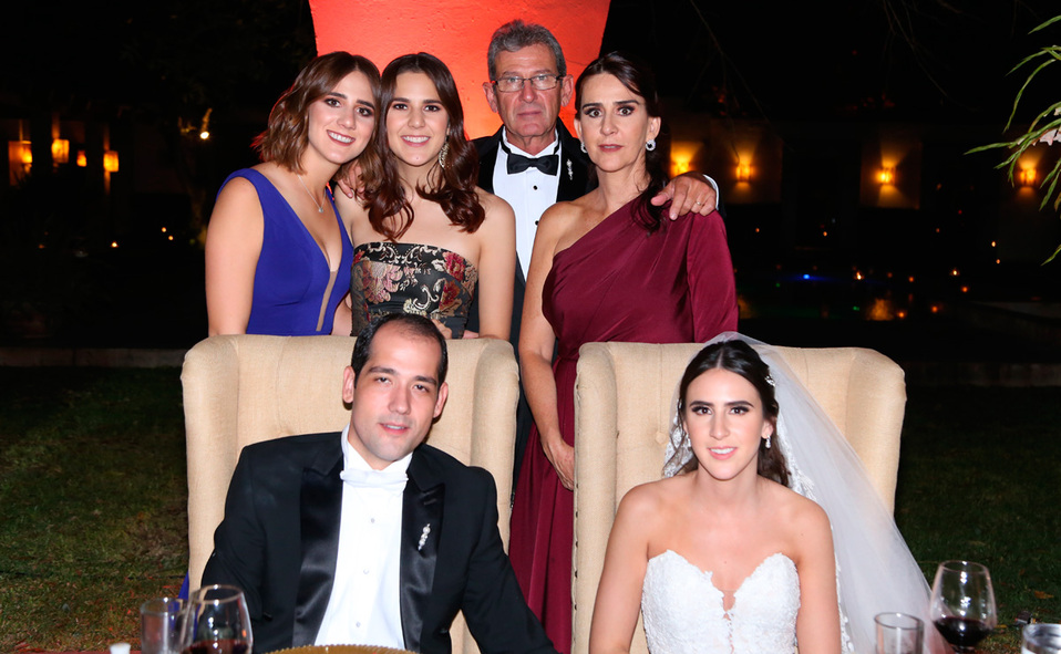 Natalia, Paola, Jesús, Leonor, Ricardo y Maricarmen