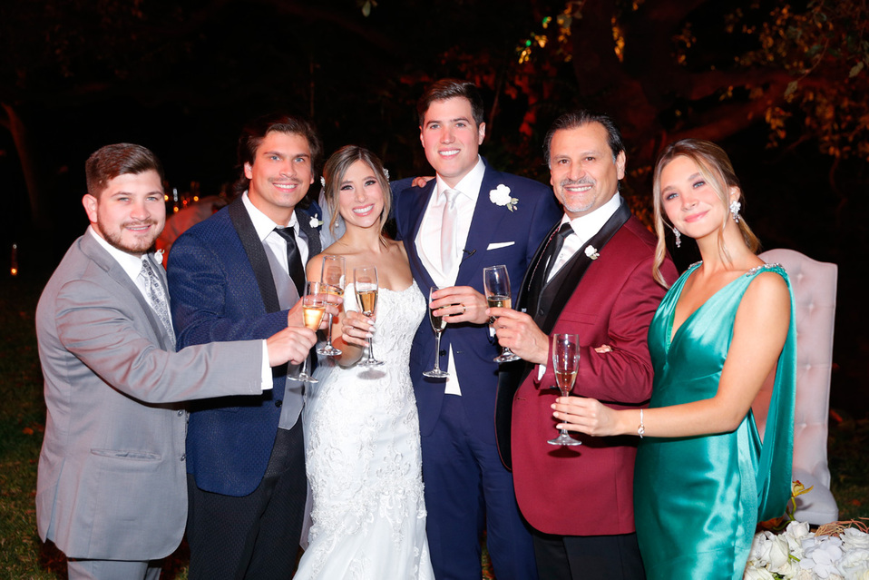 Ricardo Ayala, Enrique Ayala, Bianca Ayala, Miguel Medellín, Enrique Ayala e Ivana Ayala