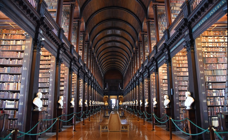 La Biblioteca del Trinity College en Dublín es la más grande de Irlanda y es una de las atracciones culturales de la isla. (Imagen: Shutterstock).