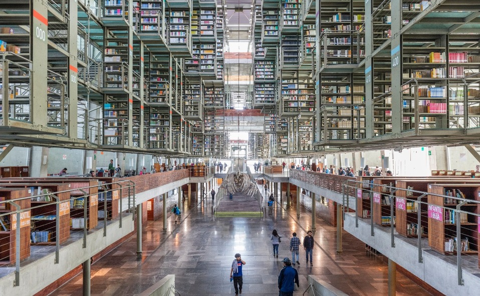 La Biblioteca Vasconcelos de la Ciudad de México a cargo del arquitecto Alberto Kalach fue diseñada para ampliar su estantería. (Imagen: Shutterstock)