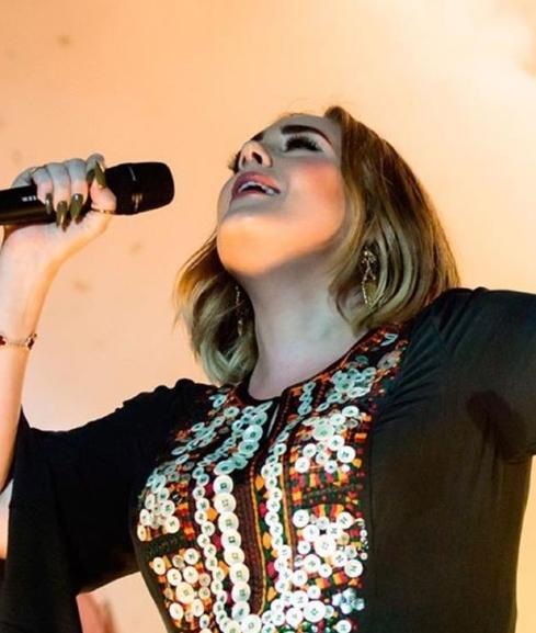 Adele, aterrada, pero renovada anfitriona de Saturday Night Live (Foto: Instagram)