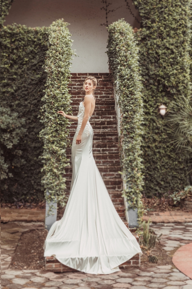 Mariana Rodríguez vestida de novia 1