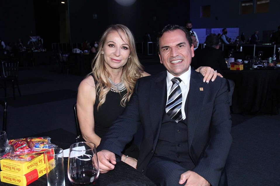 Cristina Haro Bugarín y Mario Gutiérrez Treviño.