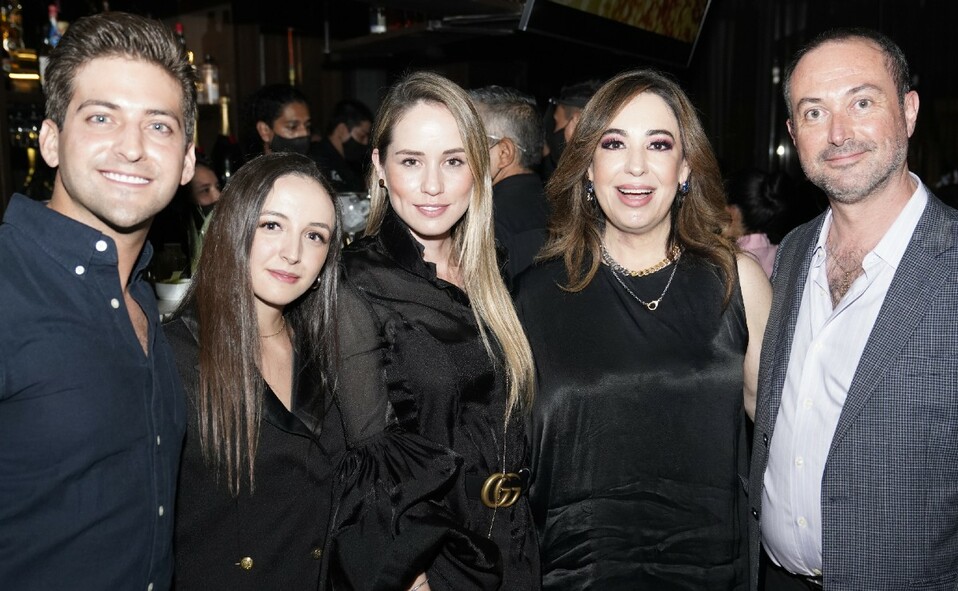 Invitados especiales a la gran apertura de Mochomos Saltillo | Cortesía