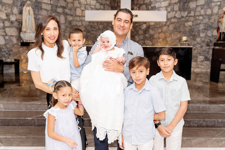 Oscar González, Gina de León, Oscar Eduardo González, Sebastián González, Regina González, Nicolás González y Eugenia Mansilla / Fotos: Fabián Pérez