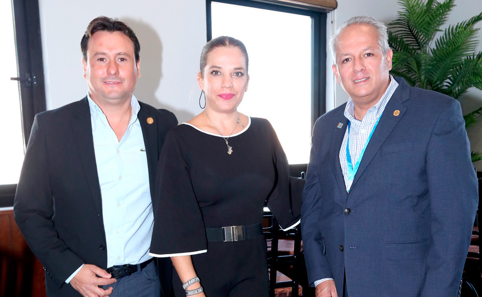Héctor, Erika y Gustavo