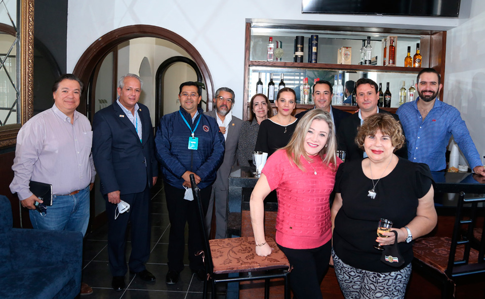 Integrantes del Colegio de Notarios de Torreón