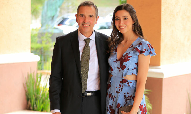 Miguel Garza y Roberta Garza