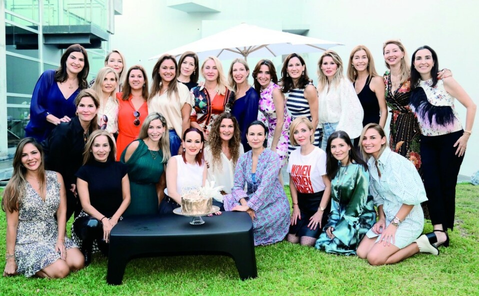 Sus mejores amigas la acompañaron el día de su cumpleaños, que fue el viernes 23.