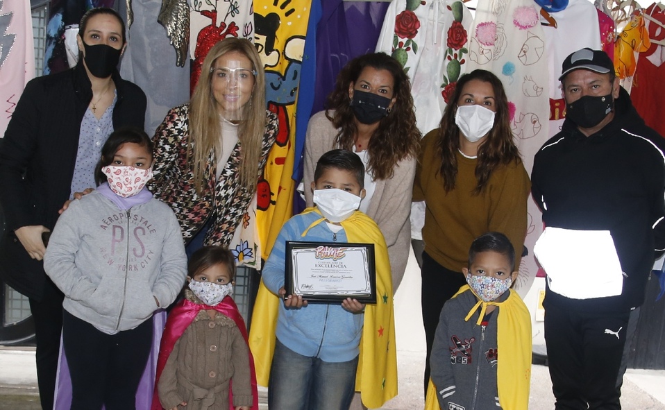 María Fernanda  Salinas, Adriana Franco de Saide, Sylvia García Rojas, Alina García Rojas, Jesús Perea, Jocelyn Ramírez, Alison Ramírez, José Manuel e
