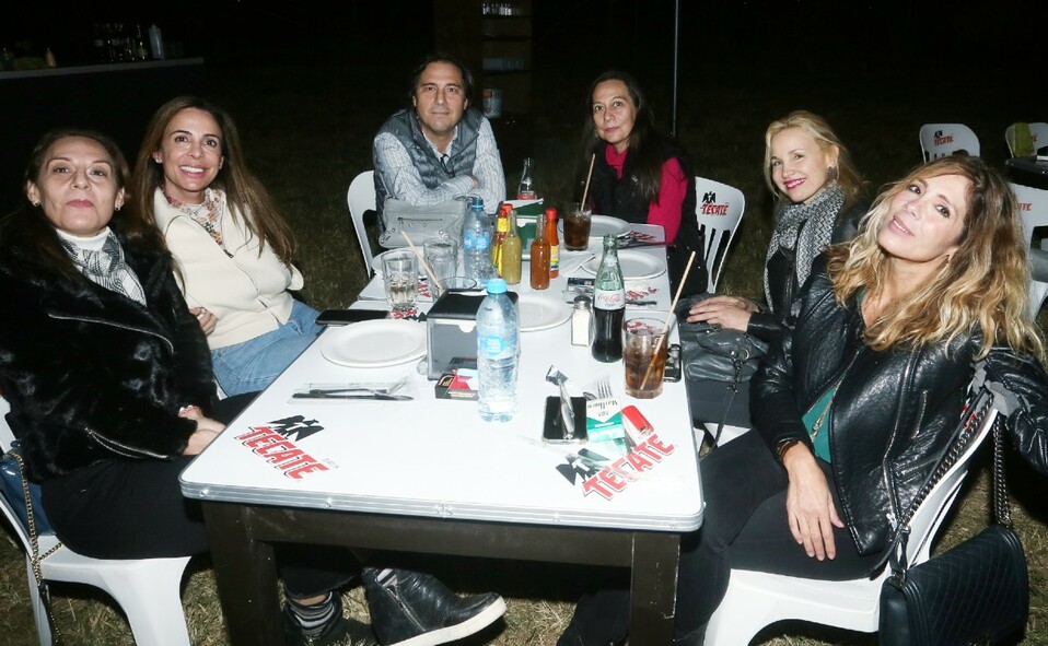 Loreto Garza, Marisol Torre de Navarro, Rafael Garza, Esperanza Garza, Laura Gonzalez Casas y Susana Altamirano | Omar Valdez