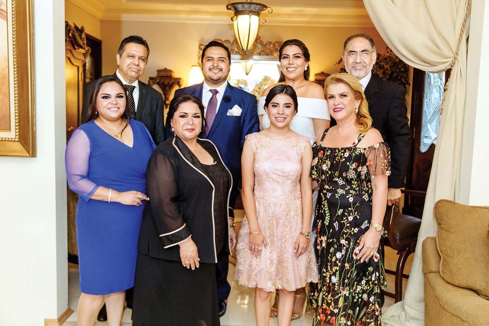 Arturo Rodríguez, Arturo Rodríguez, Mariana Llanes, Eduardo Llanes, Mindy Rodríguez, Elena Rodríguez, Andrea Rodríguez y Rosy De Llanes / Foto: Tatian