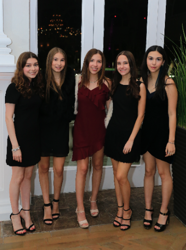 Marina Albuerne, Camila Freire, Sofía Garza T, Daniela Cantú y Luciana Guerra