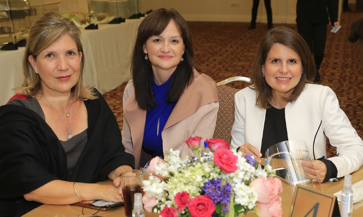 Esperanza Llaguno de García Cirilo, Gabriela Cantú, Olga Canales y Celina Fernández / Foto: Daniel Saldívar