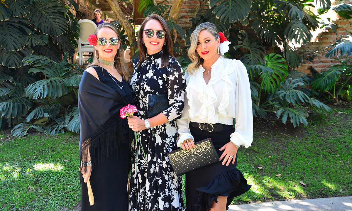 Zein Briseño, Tisbeth Briseño  y Brenda Iriarte
