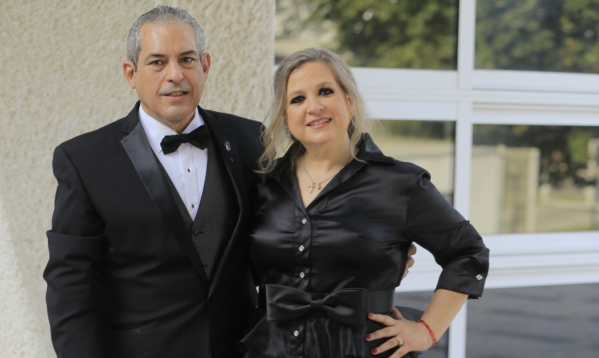 Papás de la novia: Alfonso Treviño y Yanela De la Garza de Treviño / Foto: Omar Valdez