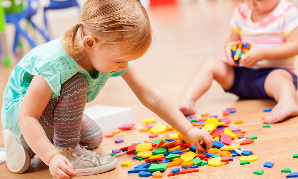 Sistema motriz fino en tu bebé: tips para desarrollarlo (Foto: Getty Images)