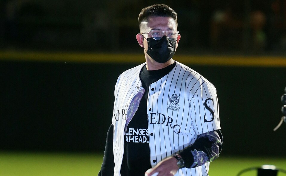 Julio Urías | Omar Valdez