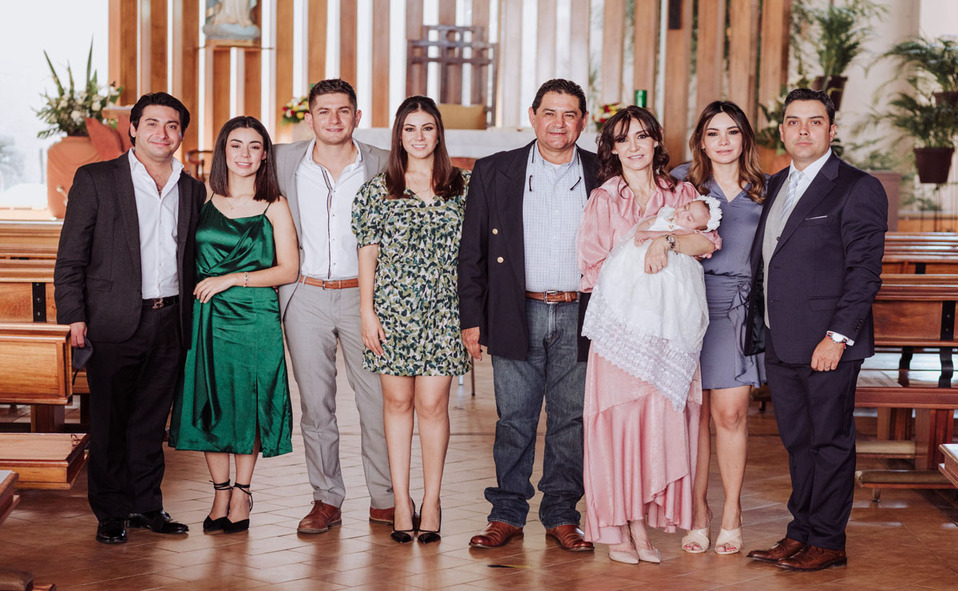 Luis, Sofy , Armando, Cristy, Enrique, Alejandra, Diana y José Manuel