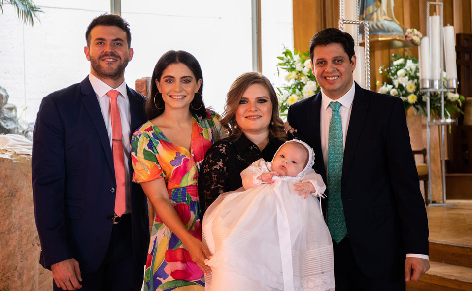 Marco, Arlette, Velia, Velia y Javier