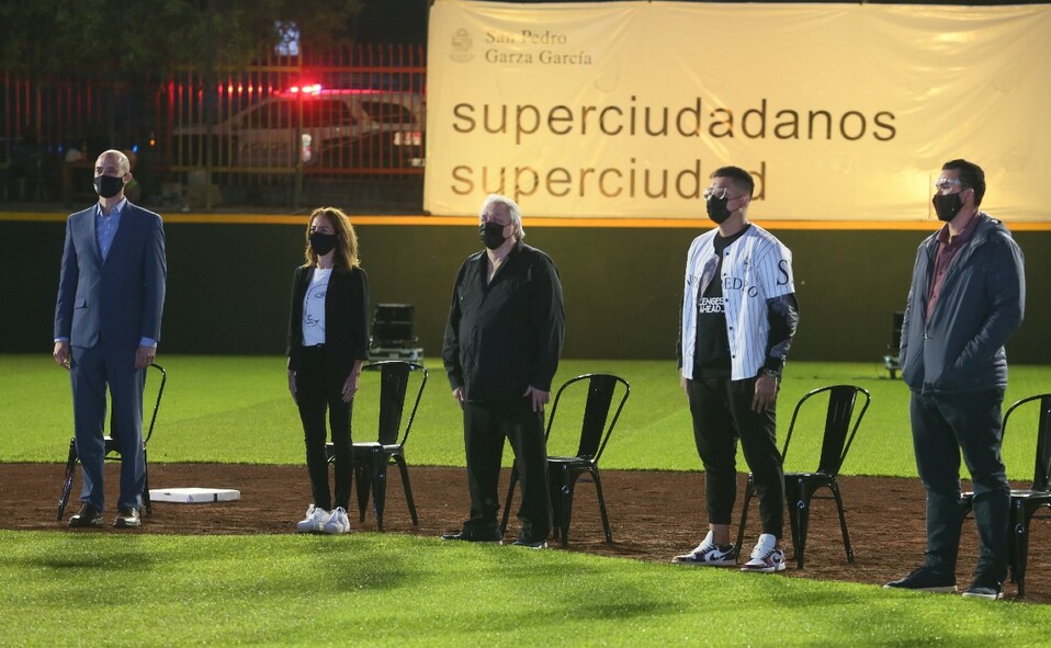 Miguel Treviño, Irene Ovalle de Treviño, Carlos Bremer, Julio Urías y Adrián González | Omar Valdez