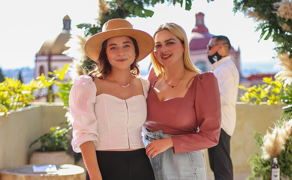 Alondra Valenzuela y Génesis Gómez. Foto: Aarón Solís