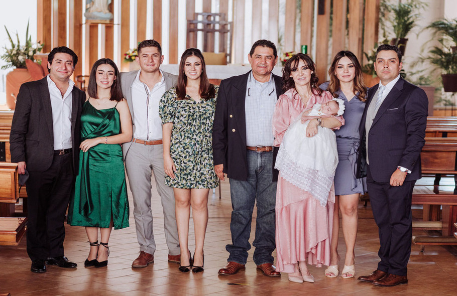 Luis, Sofy , Armando, Cristy, Enrique, Alejandra, Diana y José Manuel