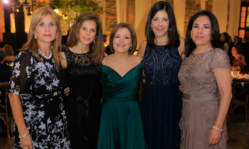 Malula Zubieta y Landa de Castuera, Catalina Ayala, Lucía Garza de Madero, Marcela García y Alejandra Medina.Foto: Daniel Saldívar