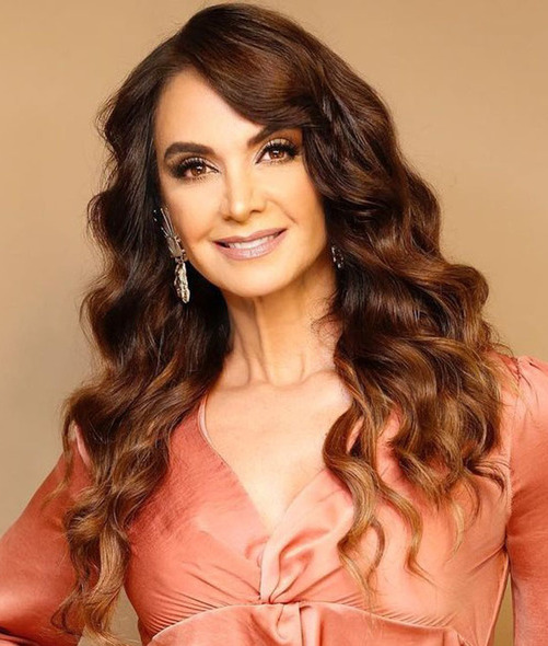 La primera Miss Universo mexicana es actriz, escritora y empresaria