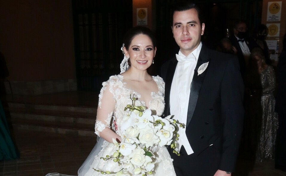 La pareja celebró en grande junto a sus  seres más queridos. FOTO: OMAR VALDEZ