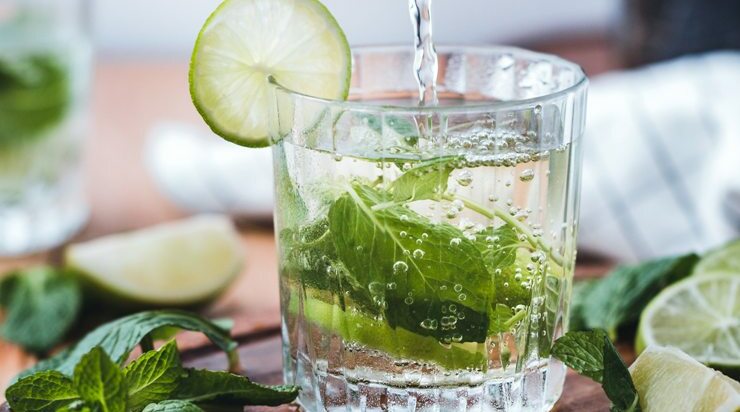 Cocteles de verano bajos en calorías