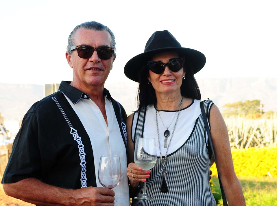 Jorge De Alba y Lorena Hecht